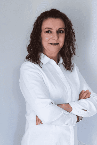 dr Anita Famuła-Jurczak