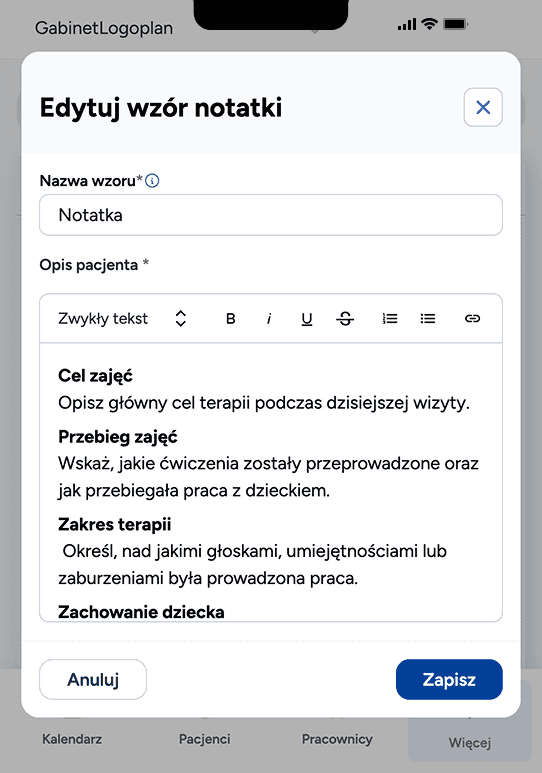 Logopeda korzystający z systemu dla logopedów korzystający z funkcji wzorów i szablonów dla diagnoz, notatek, zaleceń i zadań domowych.